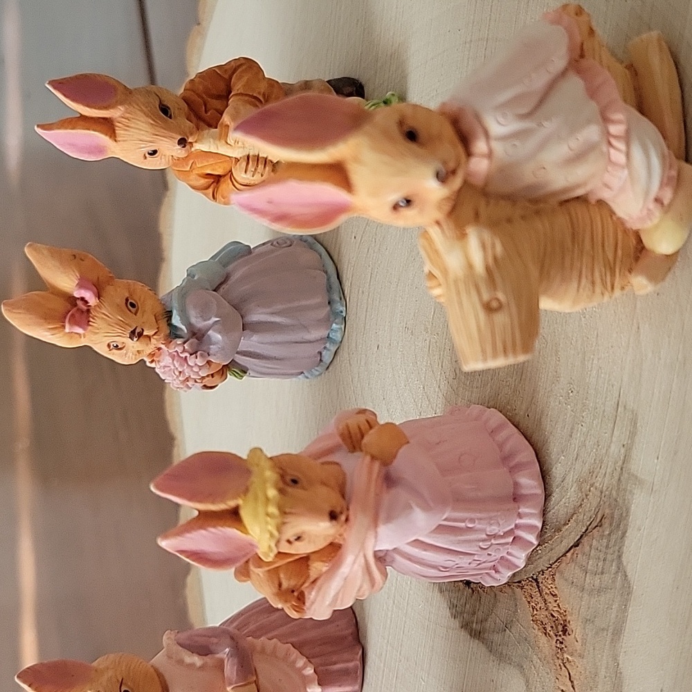 Handcrafted Rabbit Figurines Set - Multicolor - Picture 3 of 10